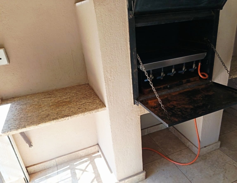 3 Bedroom Property for Sale in Wilkoppies North West